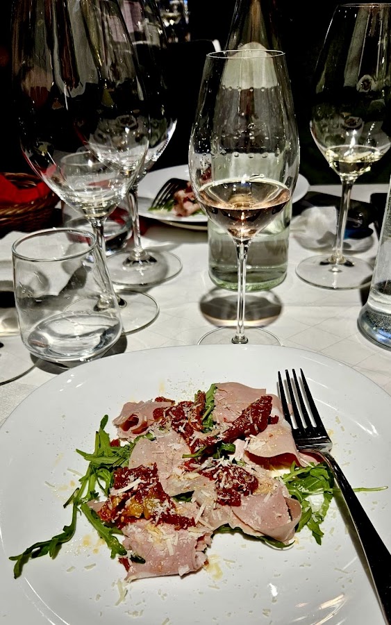 Foto von Restaurant Cireșica Wine Bistro Oradea