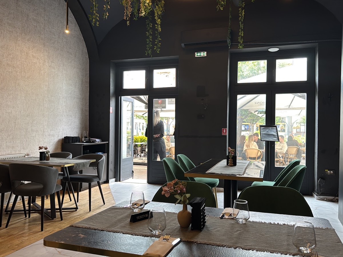 Fotografie a Restaurantului Midway