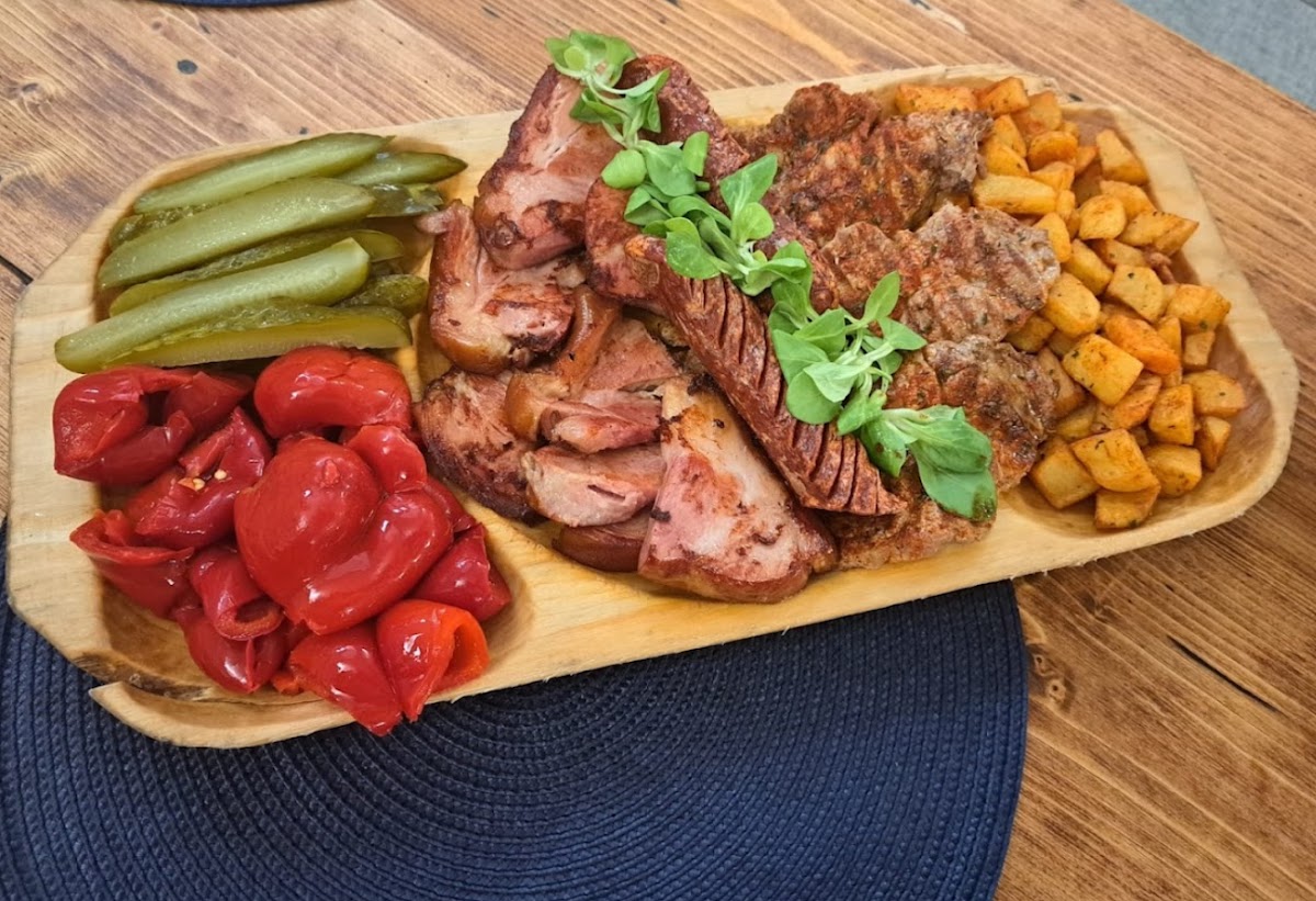 Photo de Taverna Oradea Family Bar
