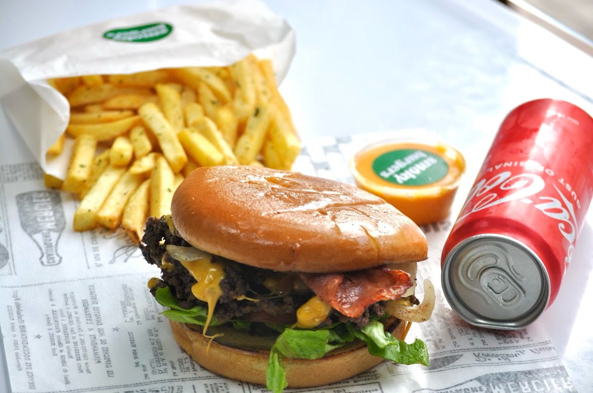 Fotografie cu SMOKY BURGERS