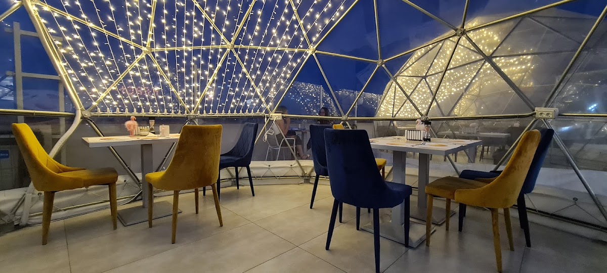 Photo d'Enchanté Rooftop & Social Lounge