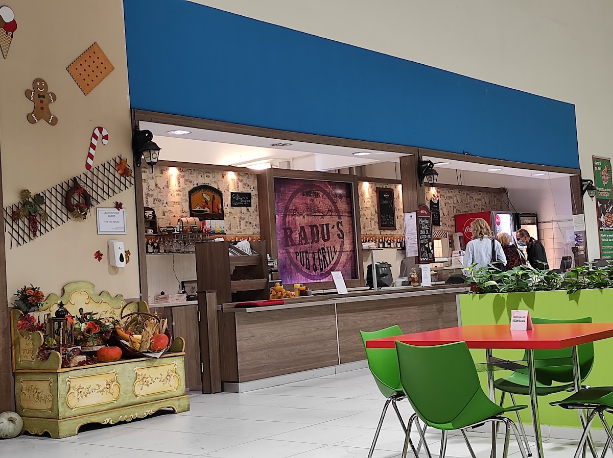 Foto von Radu's Pub & Grill Era Park Oradea
