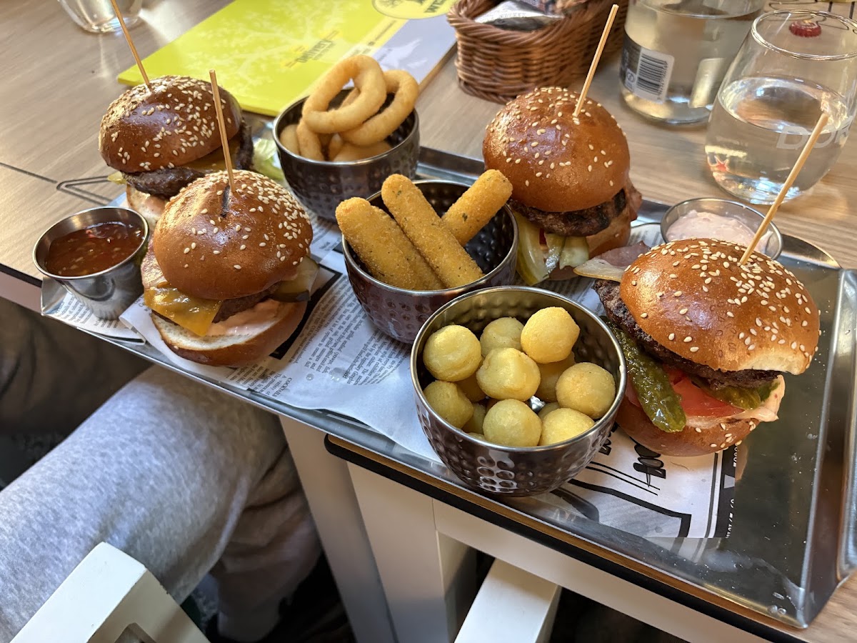 Fotografie de Weiss Beer Garden