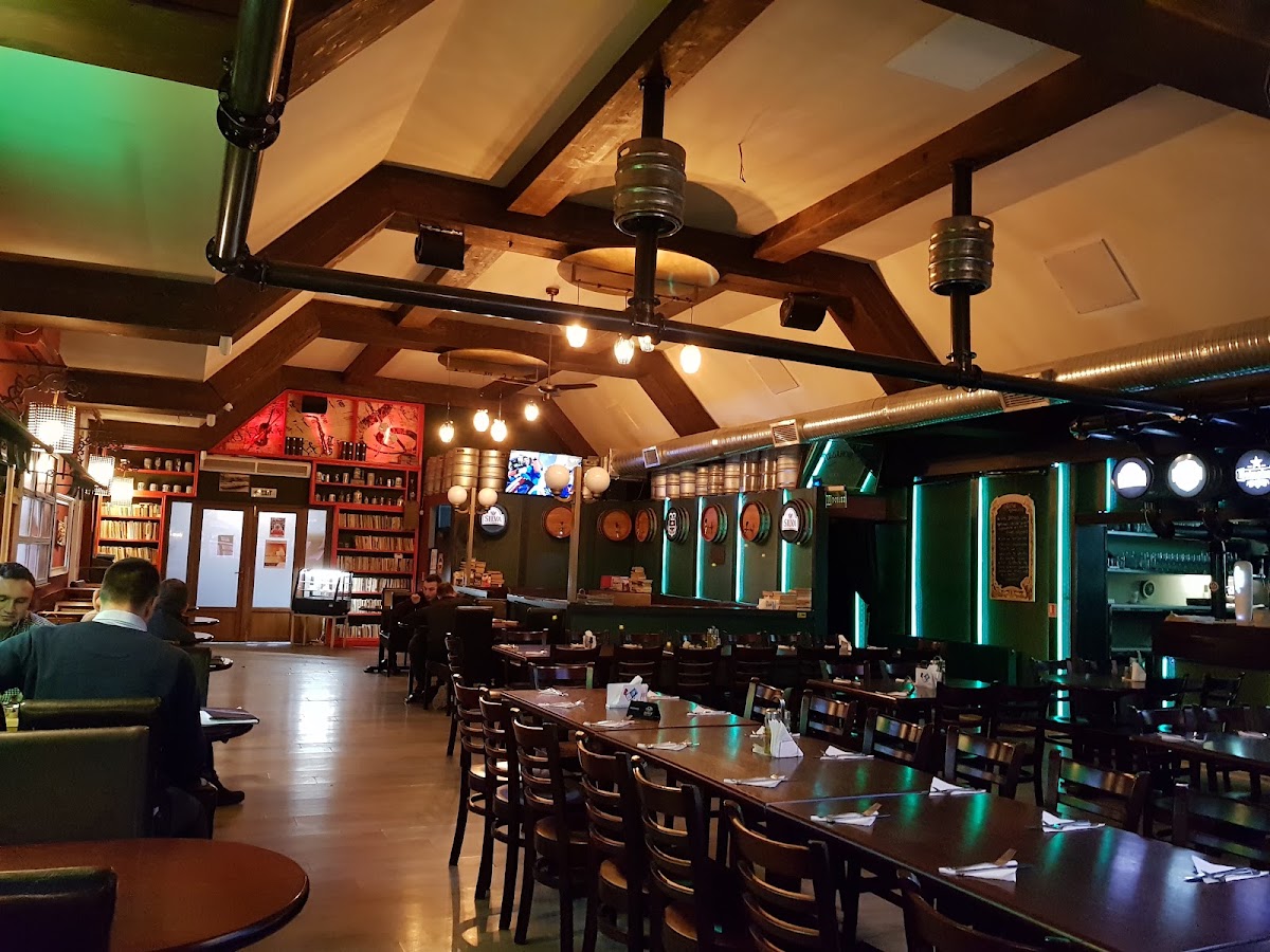 Fotografie de Weiss Beer Garden
