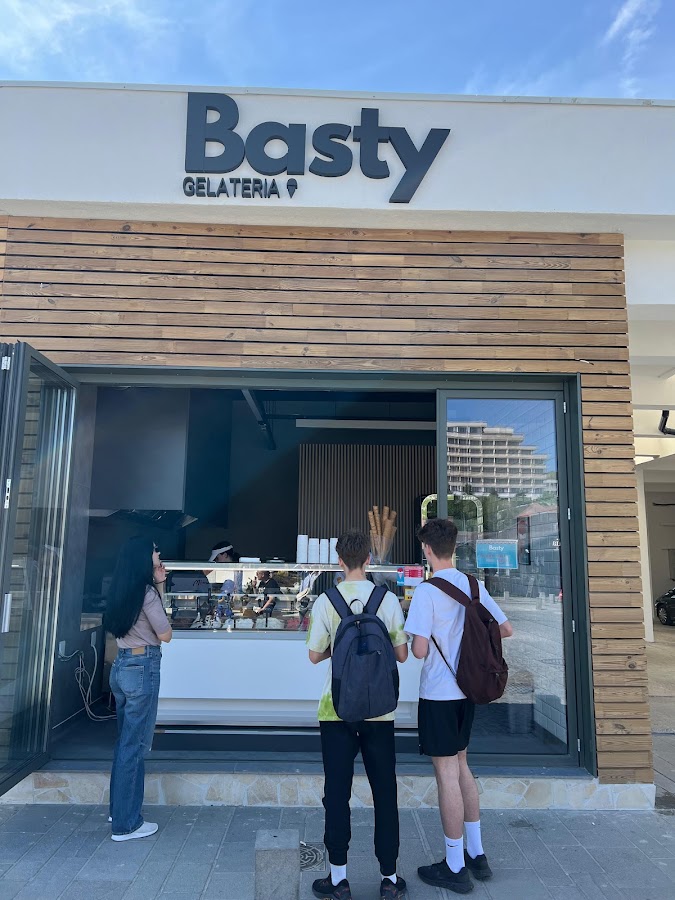 Photo de Basty Gelateria Baile Felix Centre