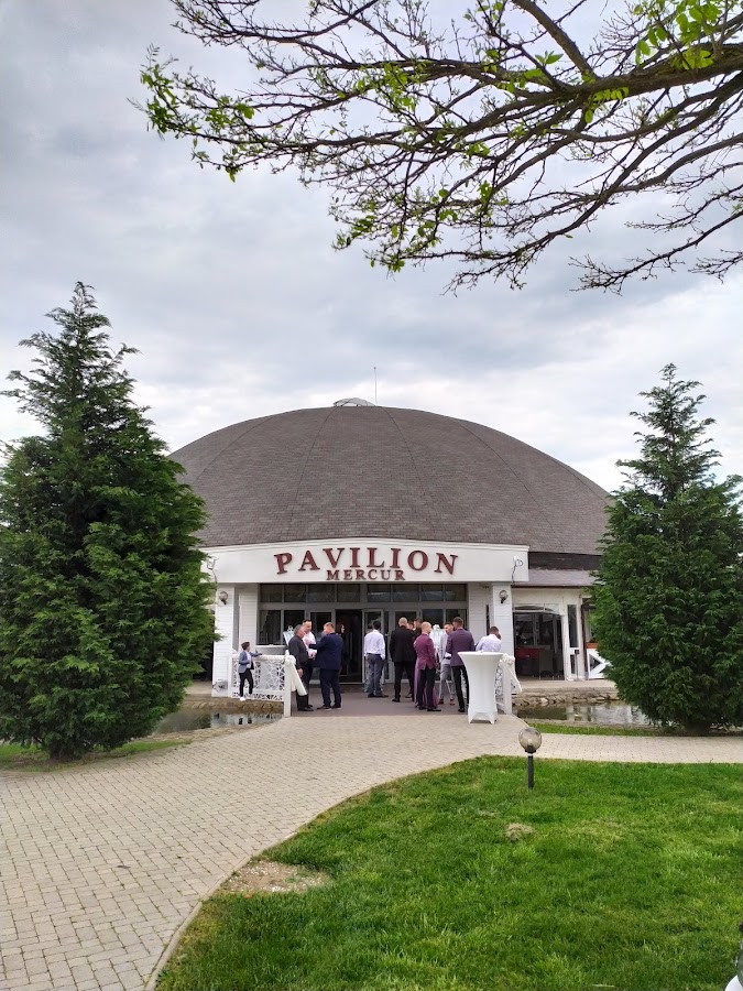 Foto di Pavilion Mercur
