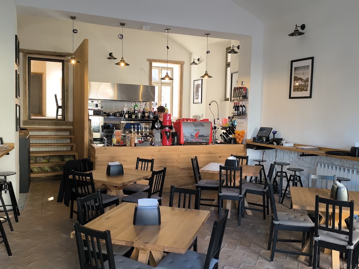 Fotografie de Bistro Roșia Montană