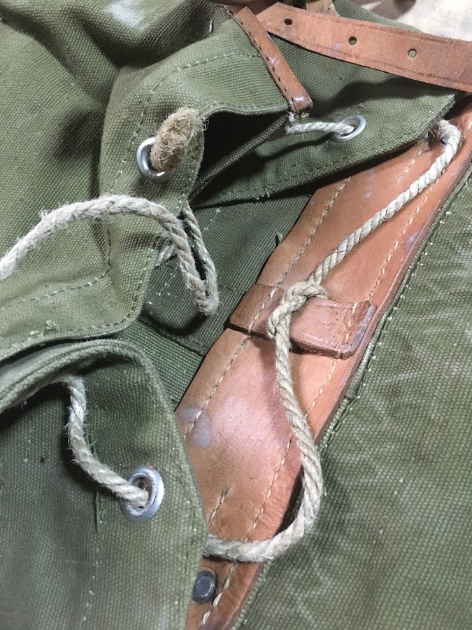 Photo de Military Surplus