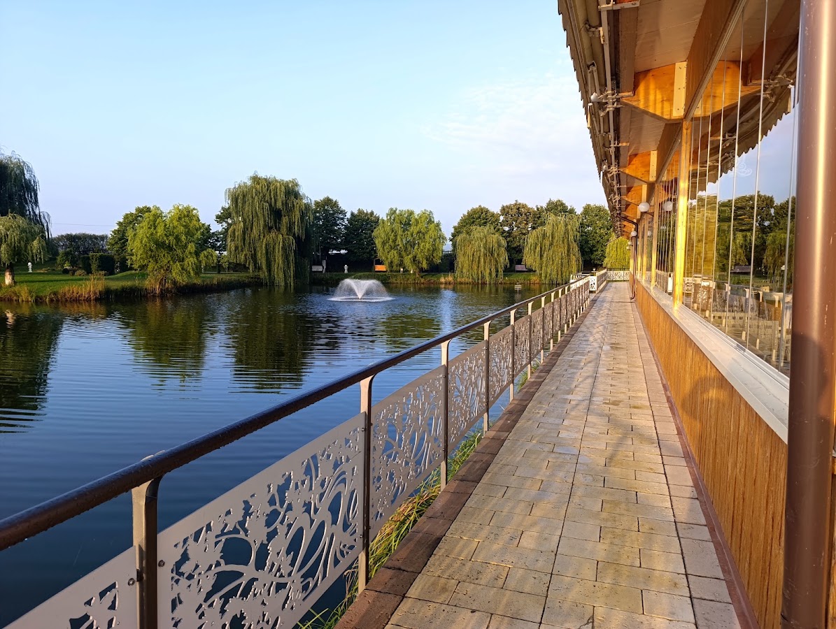 Photo de Camelot Resort, HUSASĂU DE CRIȘ