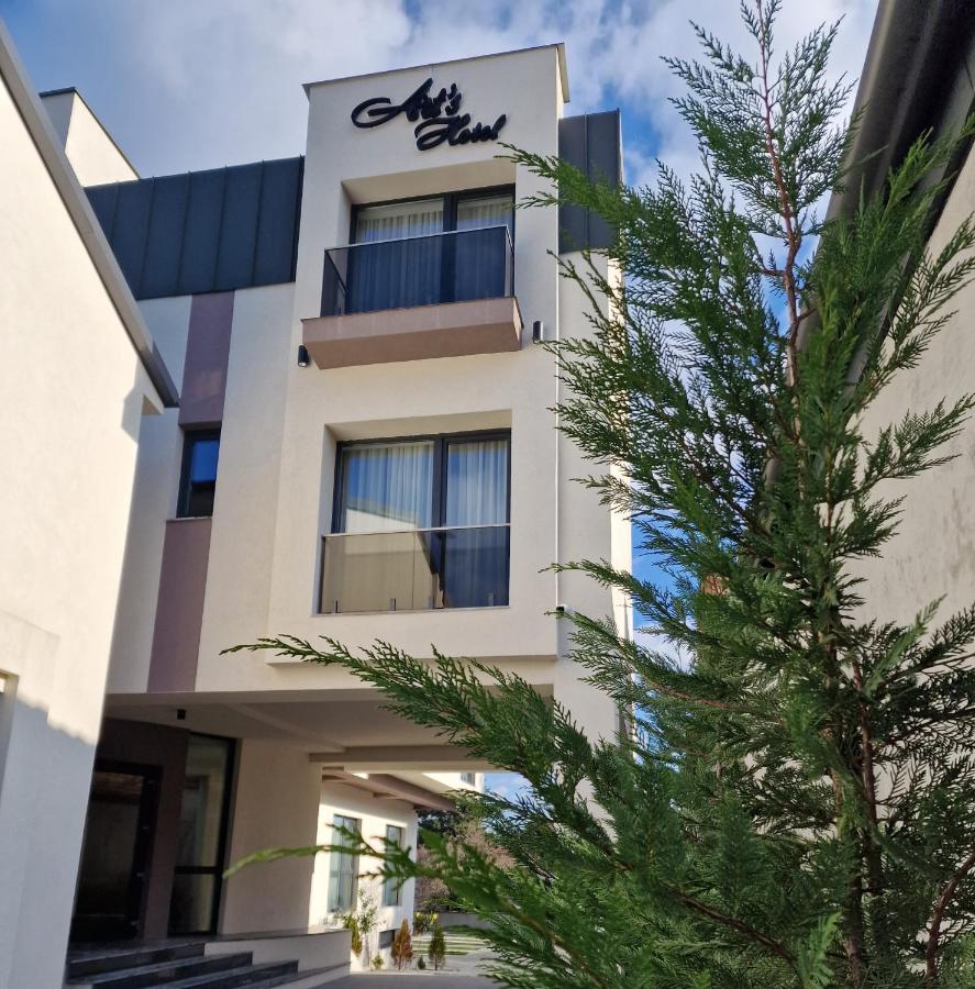 Photo of Art's Luxury Boutique Hotel
