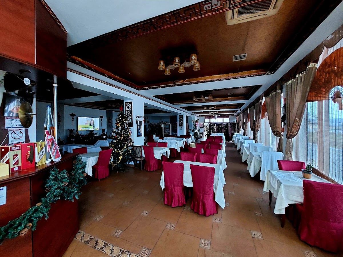 Fotografie a DHS Restaurant Chinezesc