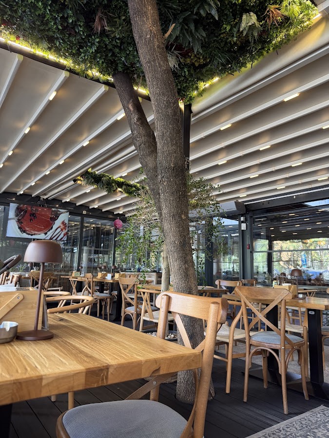 Foto von Nikos Greek Taverna Burebista