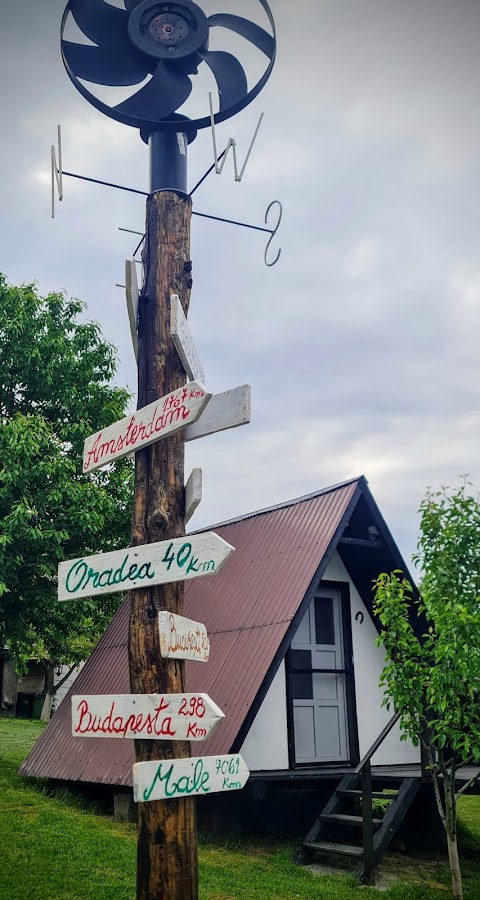 Photo de Camping DAScamping Vârciorog