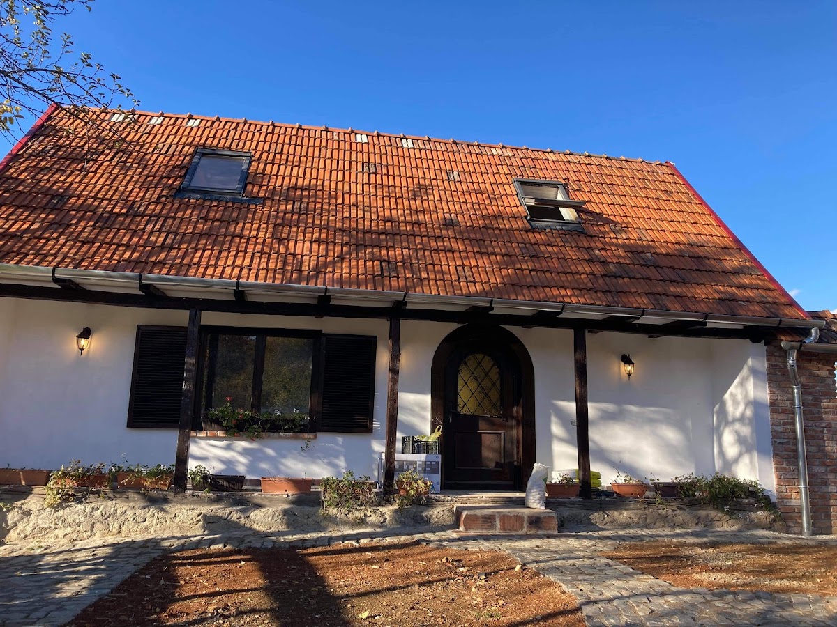 Photo of Apusenium Guesthouse