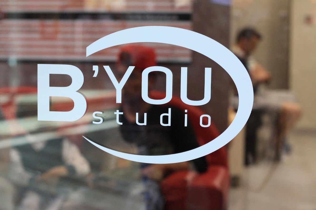 Foto von Be You Style – Frisur, Friseur, Kosmetik und Maniküre in Oradea