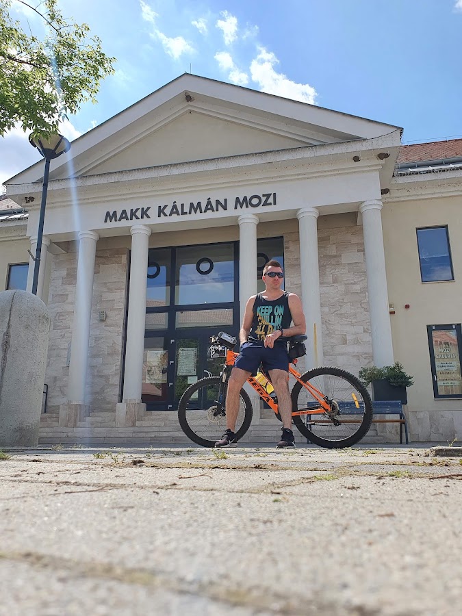 Foto von Makk Kálmán Mozi