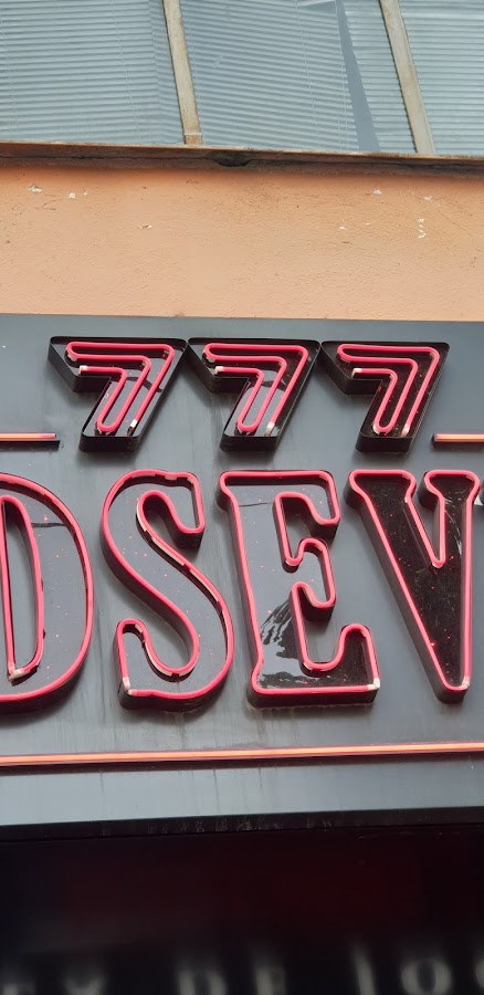 Foto von Red Sevens 777