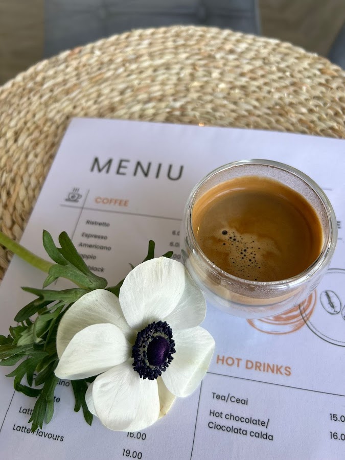 Fotografie de Miss Daisy Coffee-Flowers & More