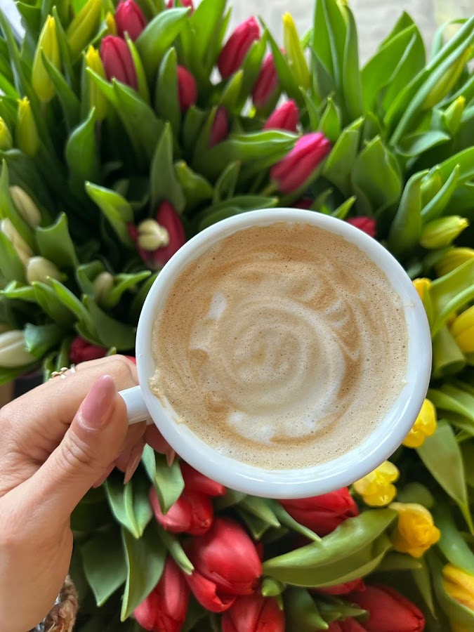 Fotografie de Miss Daisy Coffee-Flowers & More
