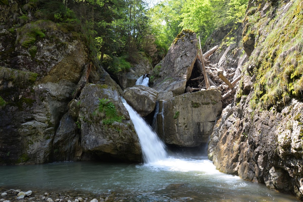 Foto di Iadolina Waterfall