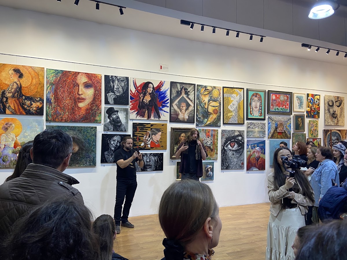Foto der Galerie für zeitgenössische Kunst Oradea - Gheorghe-Şincai-Kreisbibliothek
