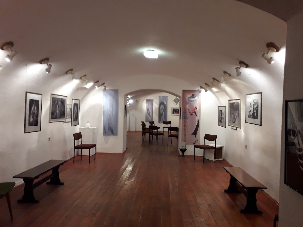 Foto di Biblioteca Bunyitay