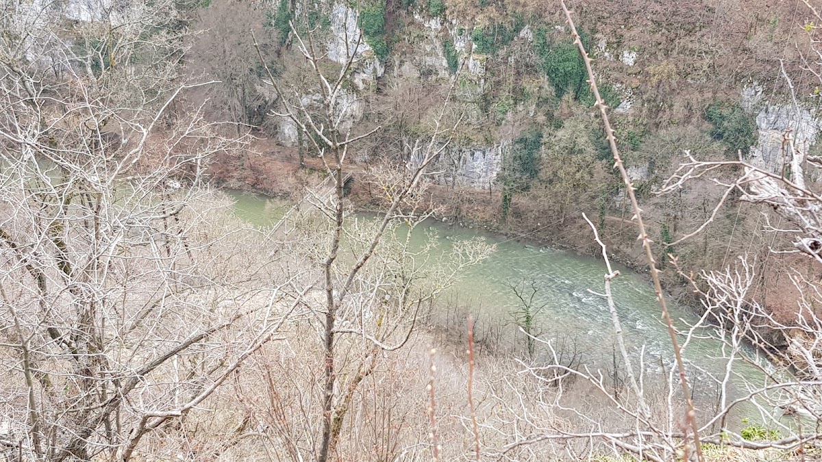 Photo of Peștera Roșie