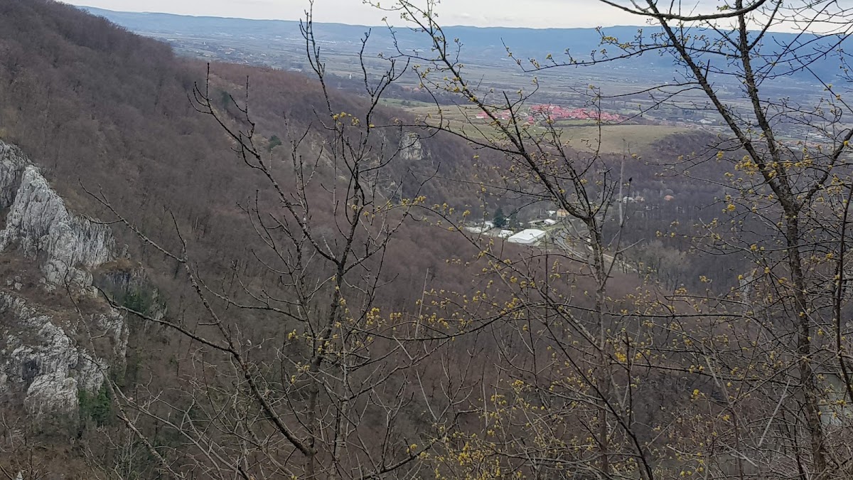 Photo of Peștera Roșie