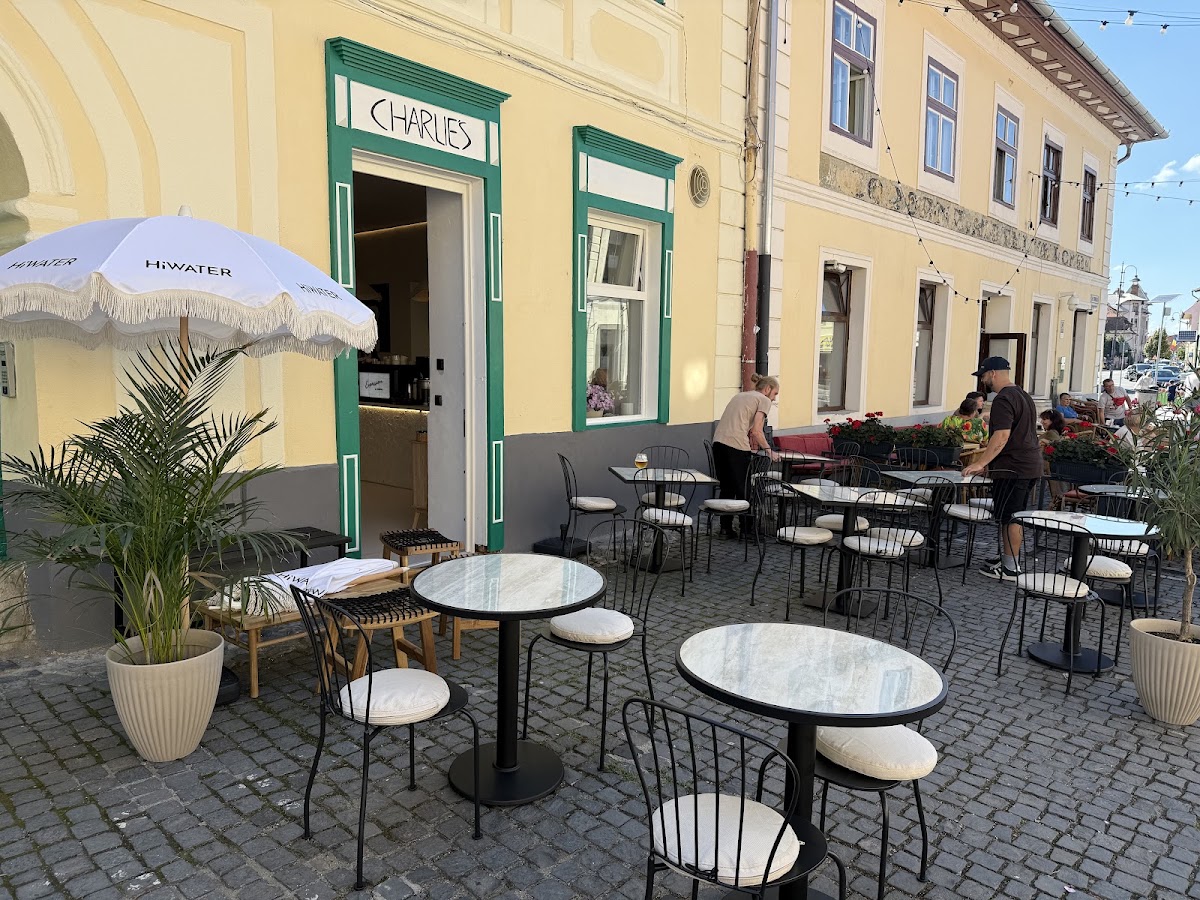 Foto von Charlie's Spezialitätenkaffee und Brunch