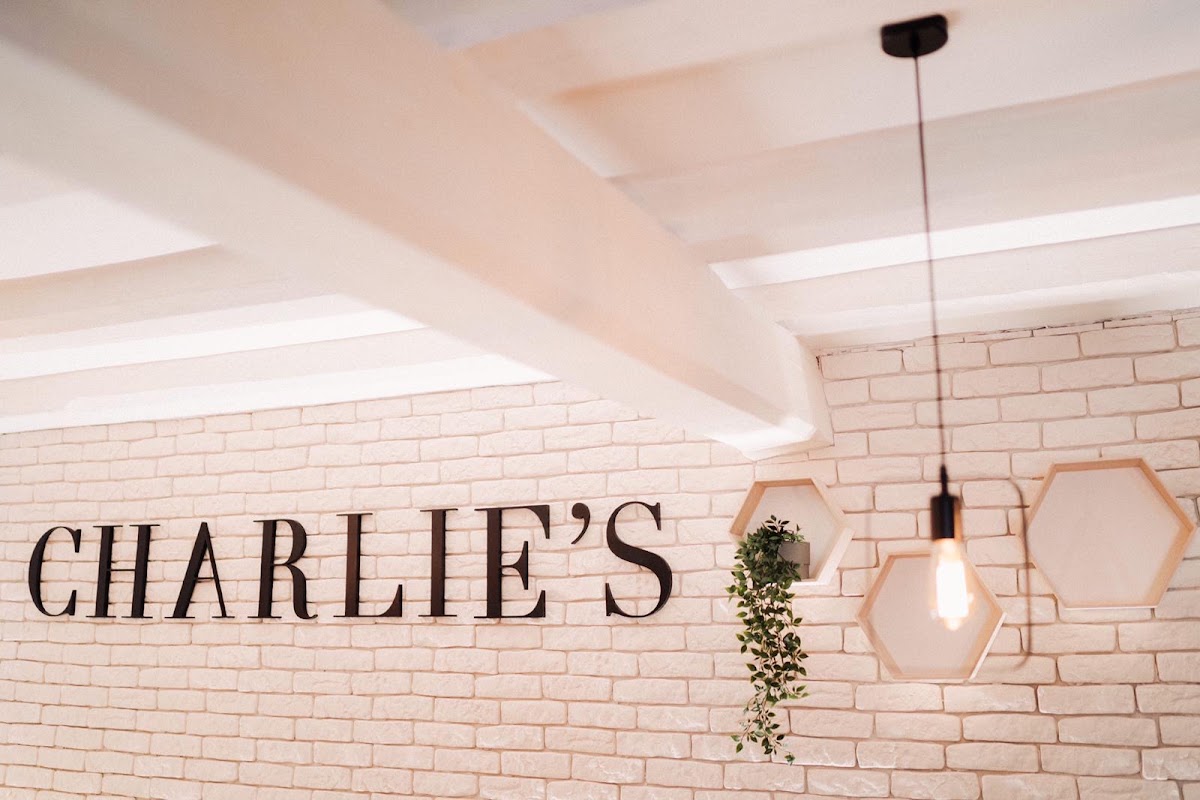 Foto von Charlie's Specialty Coffee And Brunch