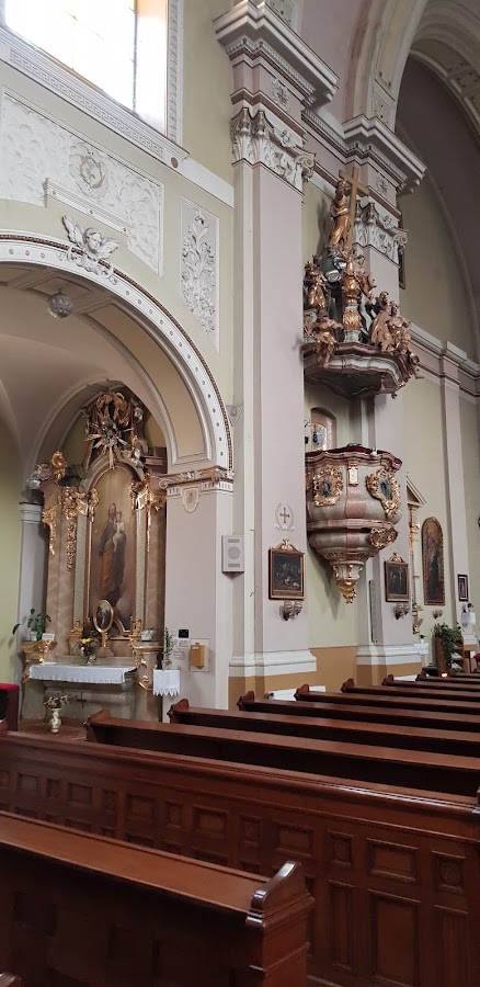 Foto di Biserica Romano Catolică Coborârea Sfântului Duh