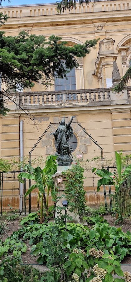 Foto di Biserica Romano Catolică Coborârea Sfântului Duh