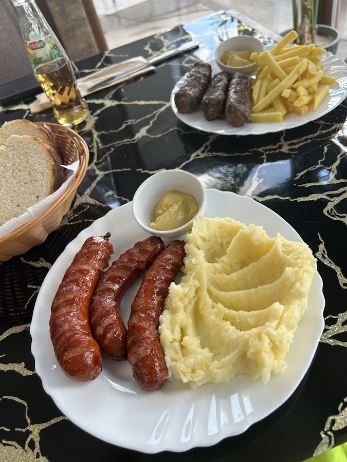 Foto von West Grill Restaurant