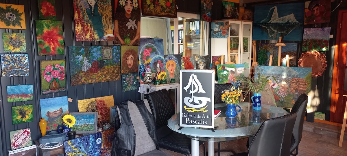 Photo de Galeria de Arta Pascalis & Wine & Gift Shop Original Hand Made Products
