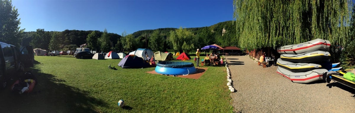 Foto vom Rafting und Via Ferrata Basislager