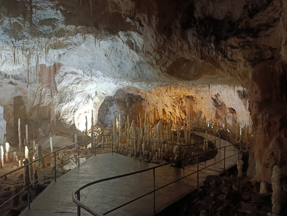 Foto der Bärenhöhle (Peștera Urșilor)