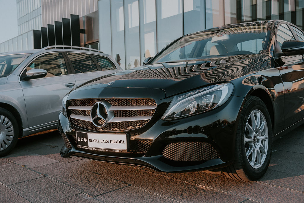 Photo de Închirieri Auto Premium Oradea