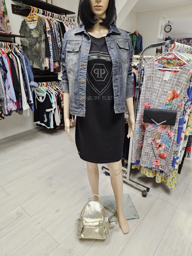 Foto von Your Vintage Dressing - îmbrăcăminte și accesorii pre-loved