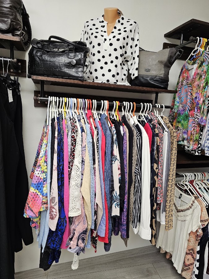 Foto von Your Vintage Dressing - îmbrăcăminte și accesorii pre-loved