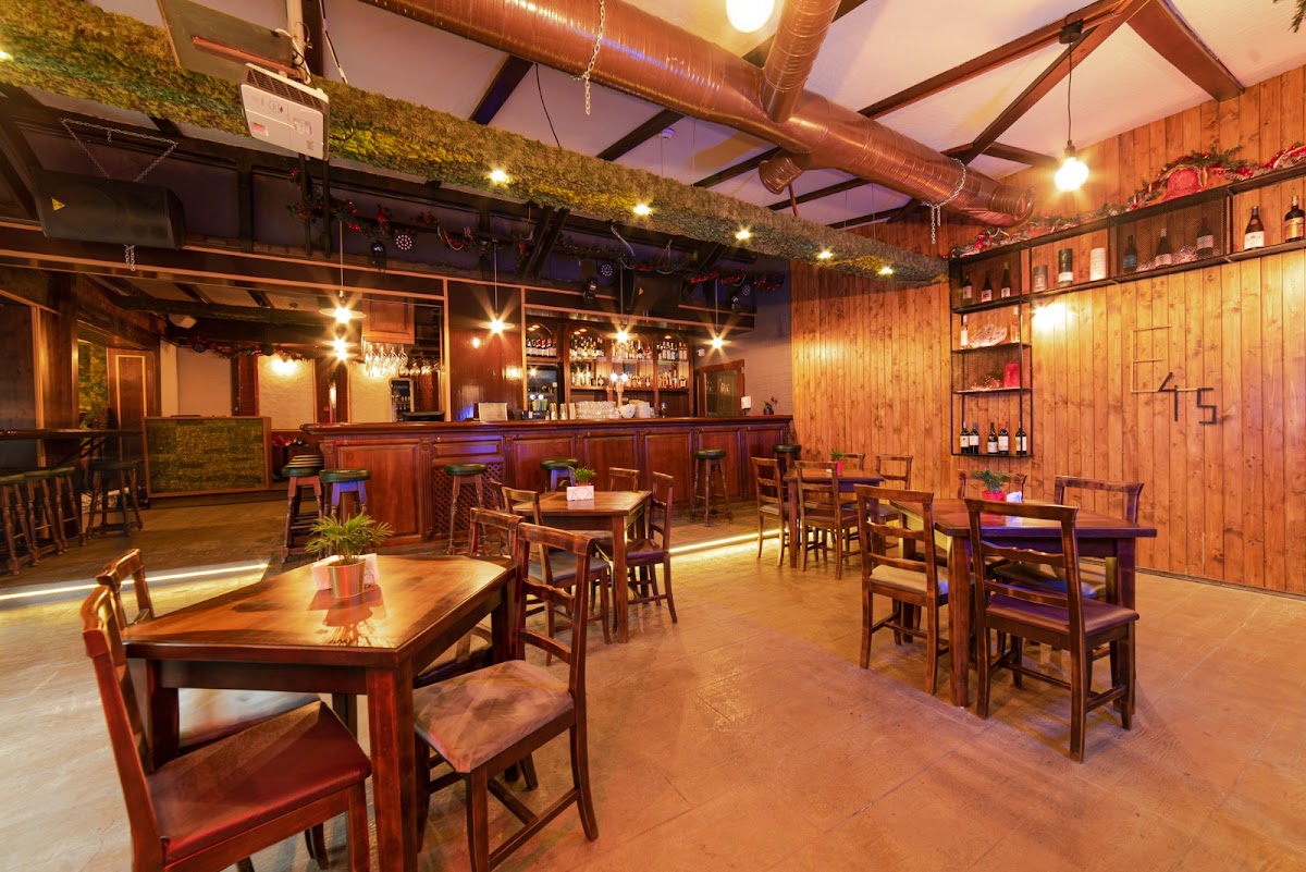 Photo of E45.RESTOBAR