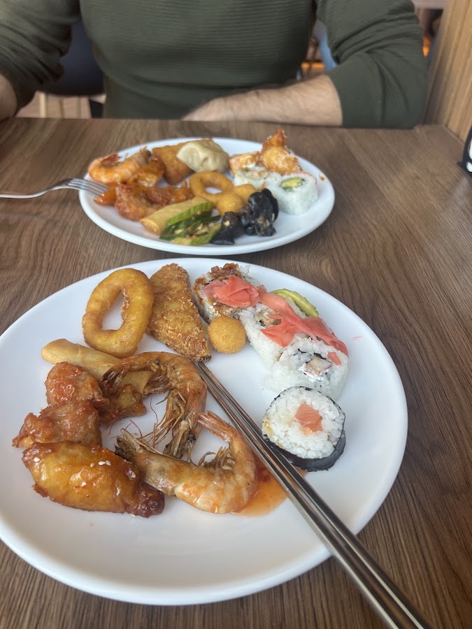 Photo of wok&roll buffet