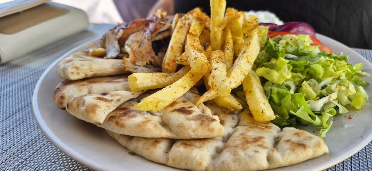 Foto von Mica Kalamata Greek Mixt Grill