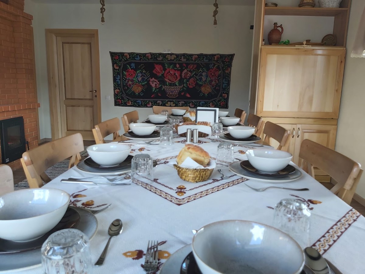 Photo de La Familia Dorcea - Casă de oaspeți & Punct Gastronomic Local