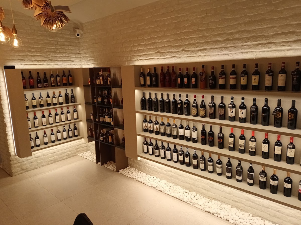 Photo of Biblioteca del Vino
