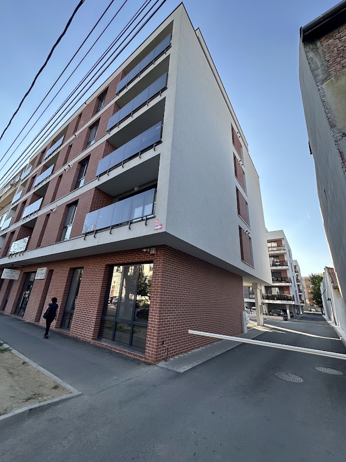Fotografie de Adora Central