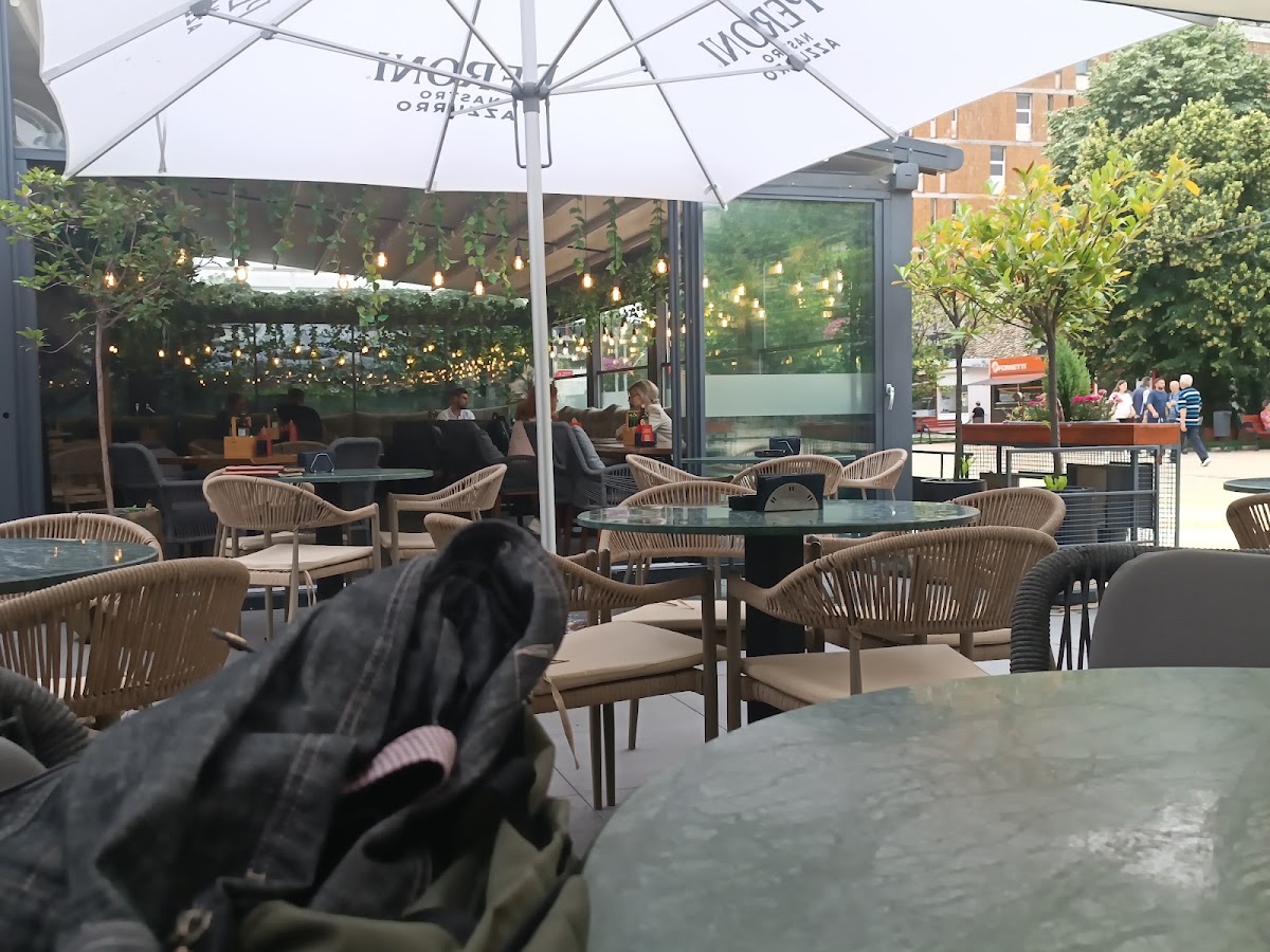 Foto von Plug In Coffee – Pitesti Centru