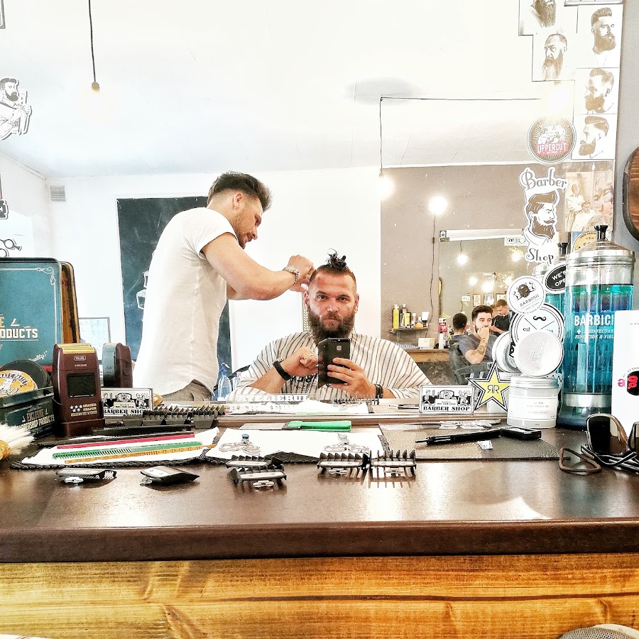 Photo de Atelierul Barbierului - The Barber Shop Arad frizerie