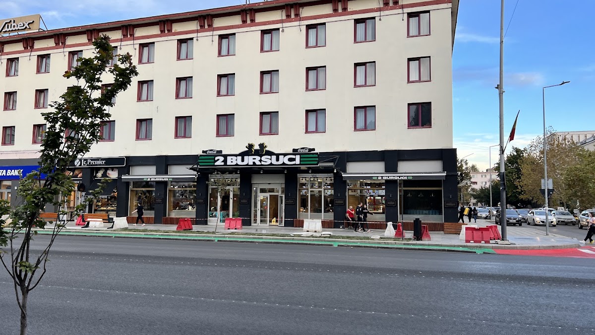 Fotografie de 2 Bursuci