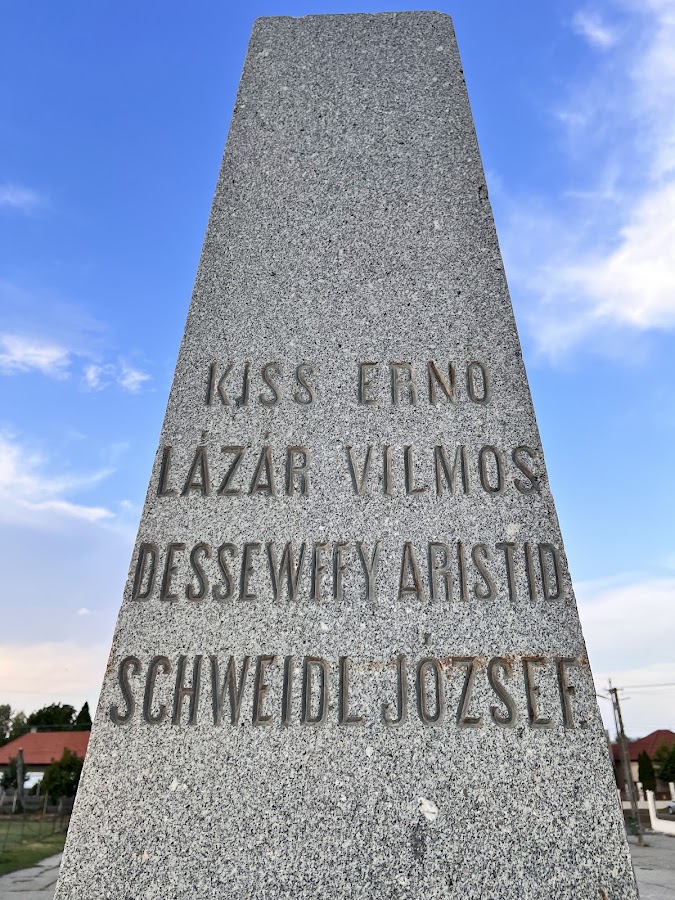 Fotografie de Monumentul celor 13 Martiri de la Arad