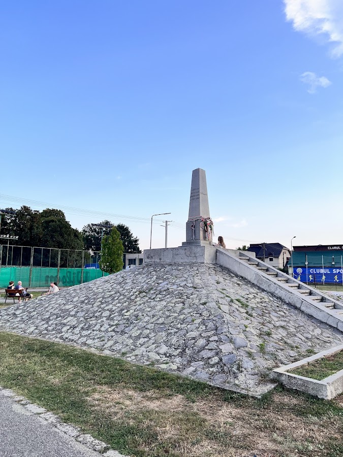 Fotografie de Monumentul celor 13 Martiri de la Arad